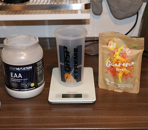 Man kan blanda guarana pulver med EAA